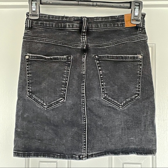 Zara High Waist Denim Mini Skirt - Small - Picture 2 of 5